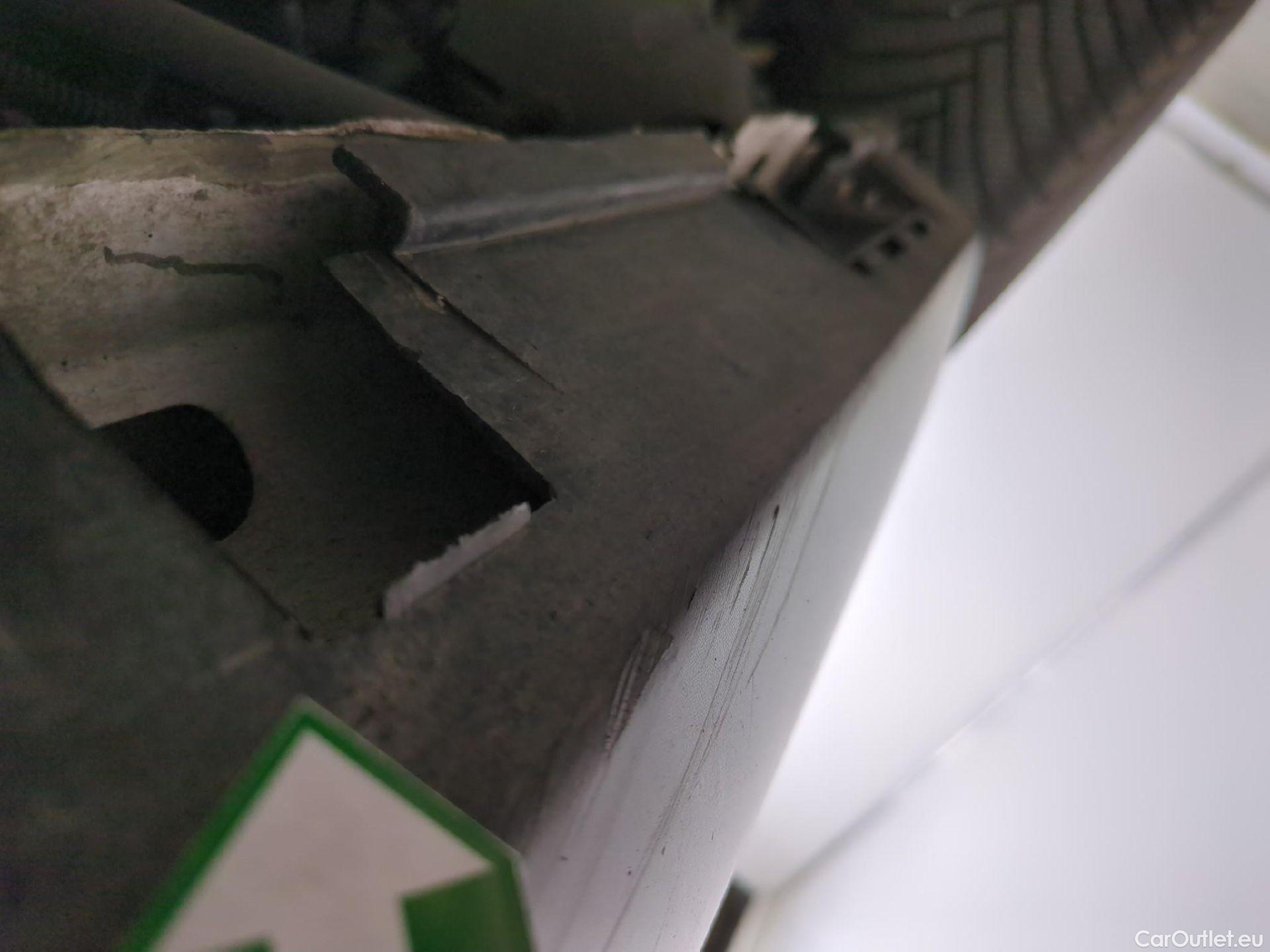  Citroen  C3  Société Feel Nav 1.5 BlueHDI 100CV BVM5 E6dT #24