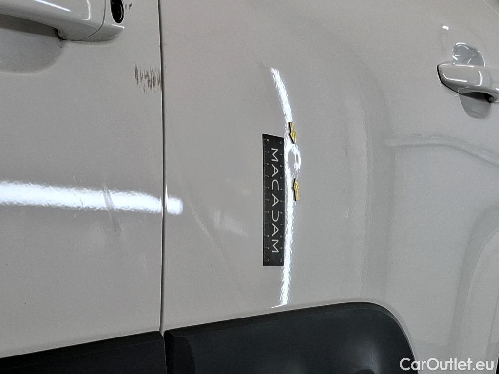  Citroen  C3  Société Feel 1.2 PureTech 80CV BVM5 E6dT #11