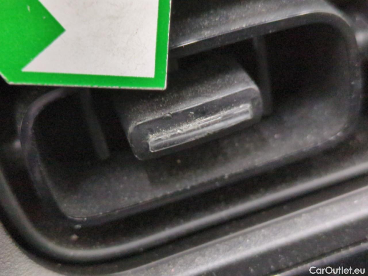  Citroen  C3  Société Feel Nav 1.5 BlueHDI 100CV BVM5 E6dT #50