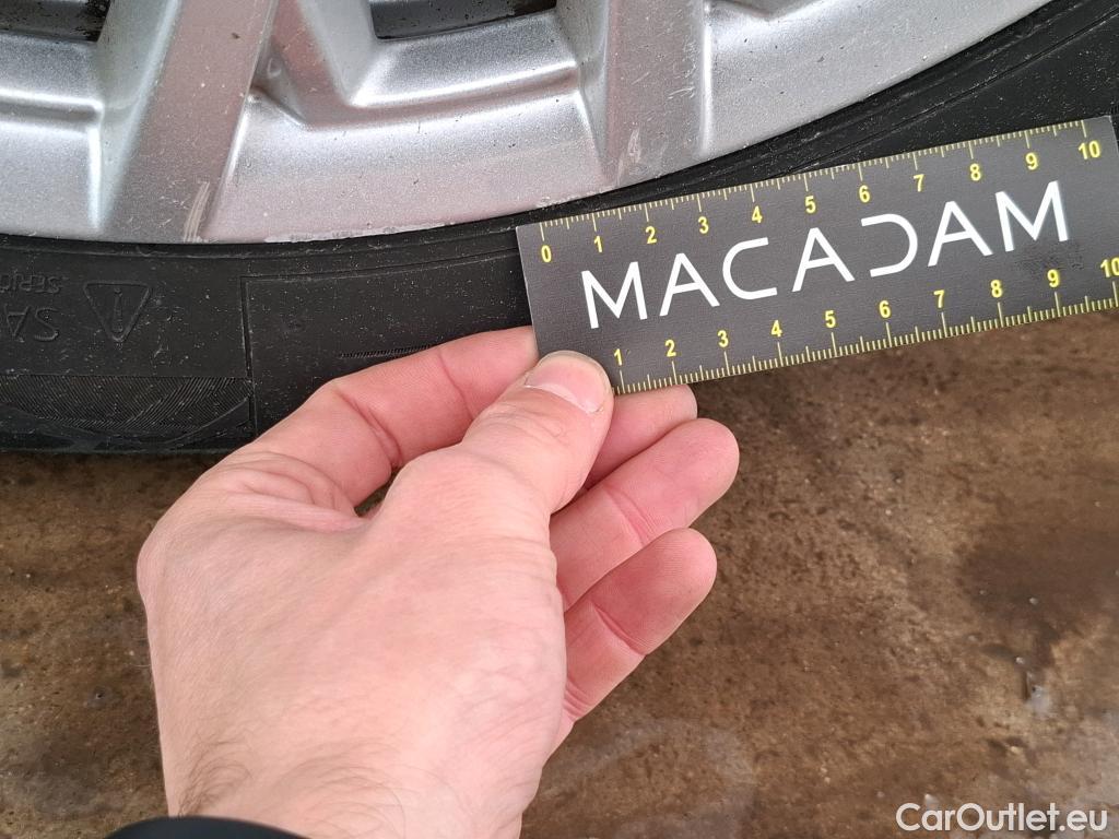  Fiat  500 FIAT   2015  3P  Berline Hybrid 10 BSG 70 ch Dolcevita #15