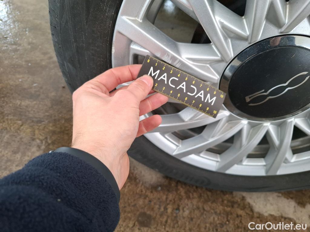  Fiat  500 FIAT   2015  3P  Berline Hybrid 10 BSG 70 ch Dolcevita #26