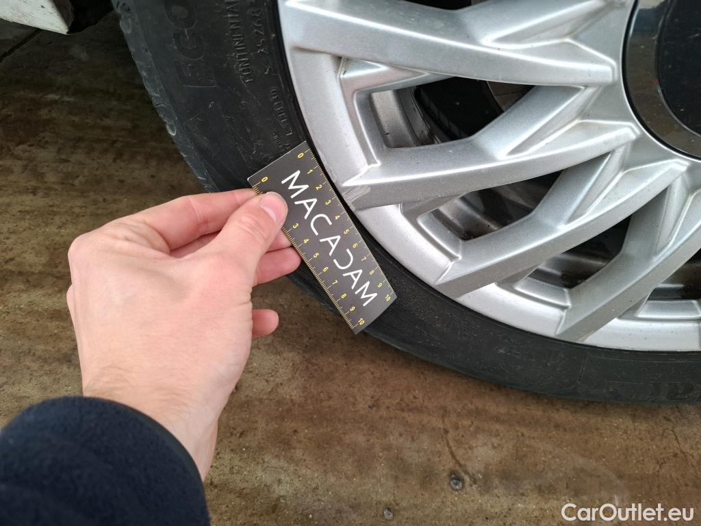  Fiat  500 FIAT   2015  3P  Berline Hybrid 10 BSG 70 ch Dolcevita #13