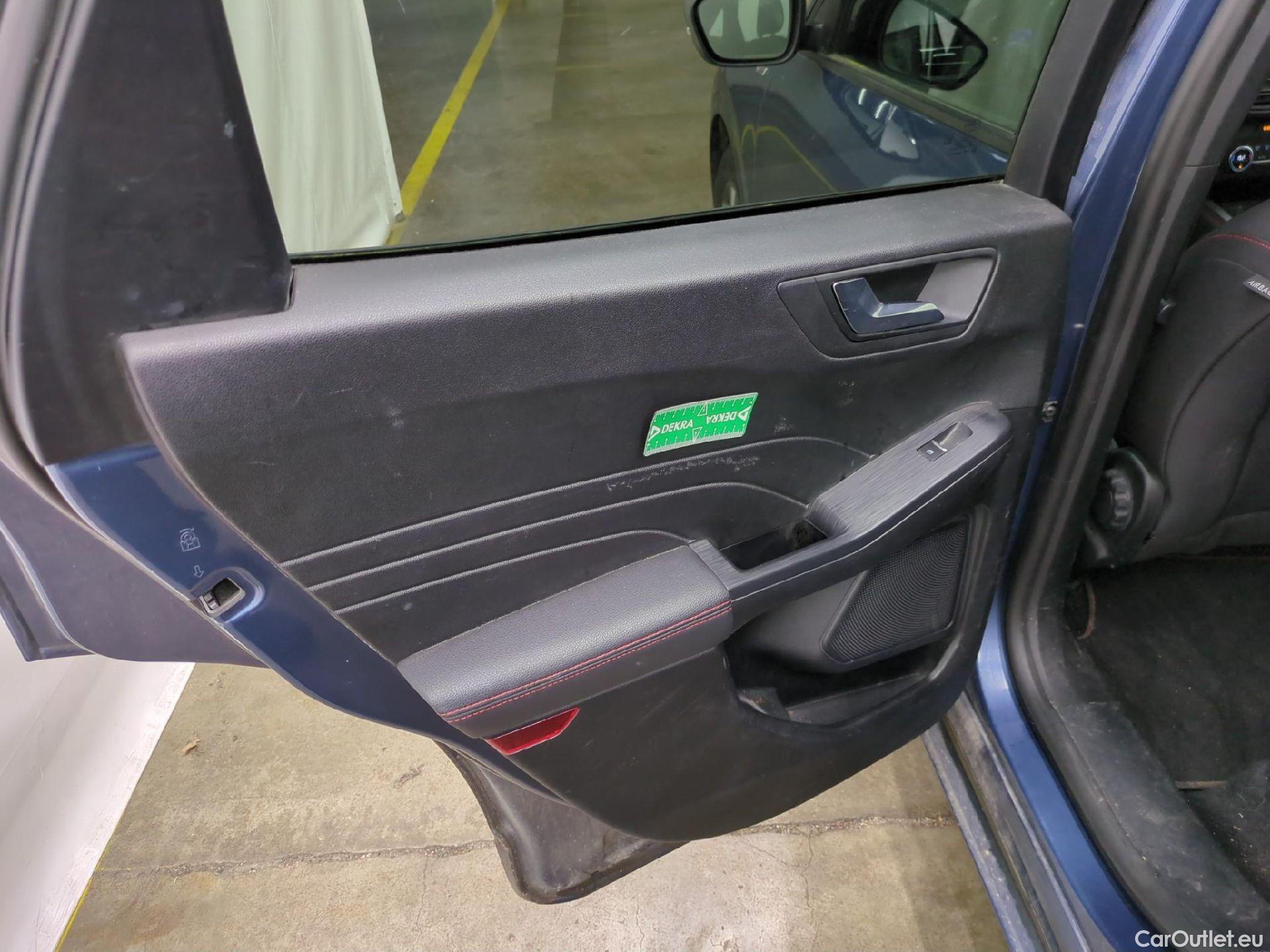  Ford  Kuga FORD  / 2019 / 5P / SUV 2.5 190 hybrid Flexifuel Pshift ST-Line #5