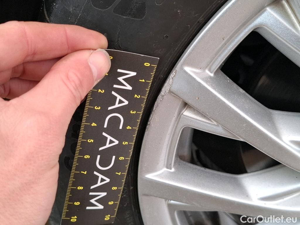  Fiat  500 FIAT   2015  3P  Berline Hybrid 10 BSG 70 ch Dolcevita #18