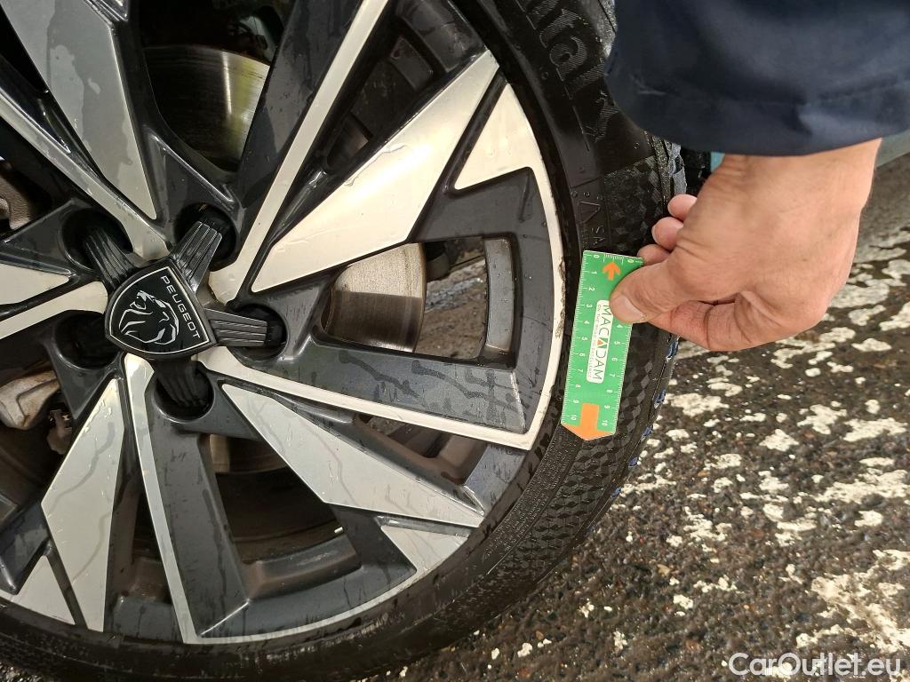  Peugeot  308 PEUGEOT  SW / 2021 / 5P / Break PureTech 130 S&S EAT 8 ALLURE #13