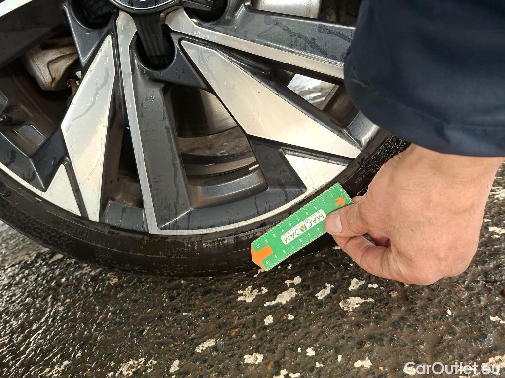  Peugeot  308 PEUGEOT  SW / 2021 / 5P / Break PureTech 130 S&S EAT 8 ALLURE #14