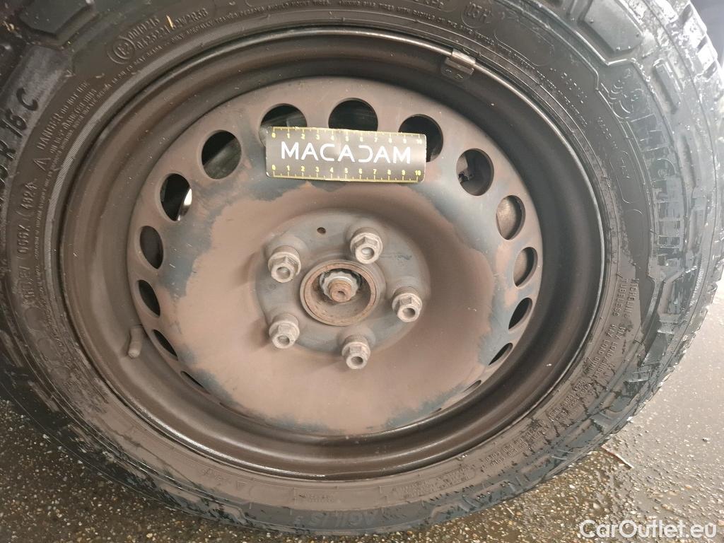  Volkswagen  Transporter VOLKSWAGEN  / 2019 / 4P / Fourgon tôlé 2.0 TDi 110 L1H1 Business #17