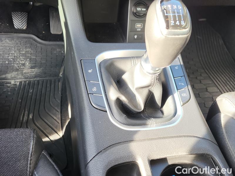  Hyundai  i30   cw (PD)(2017->)  kom.1.6CRDi 115 Style #18