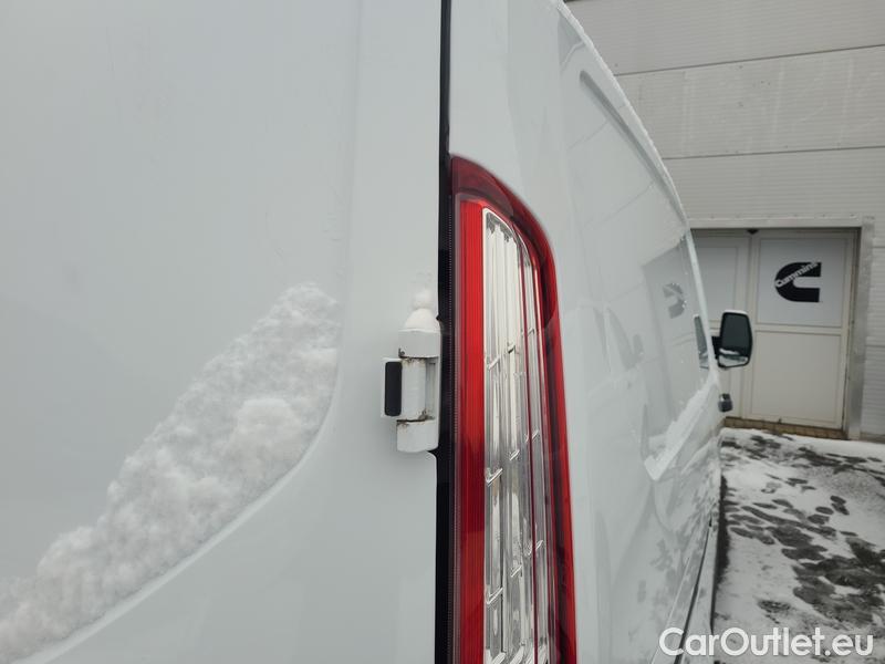  Ford  Transit Custom-LCV (TTU) (2023) Tr.Cu.2.0TDCi 96 300 Tr L1 4d #11