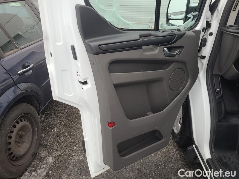  Ford  Transit Custom-LCV (TTU) (2023) Tr.Cu.2.0TDCi 96 300 Tr L1 4d #9