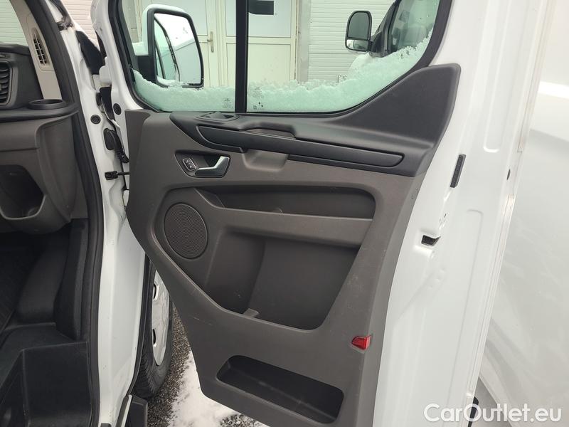  Ford  Transit Custom-LCV (TTU) (2023) Tr.Cu.2.0TDCi 96 300 Tr L1 4d #12