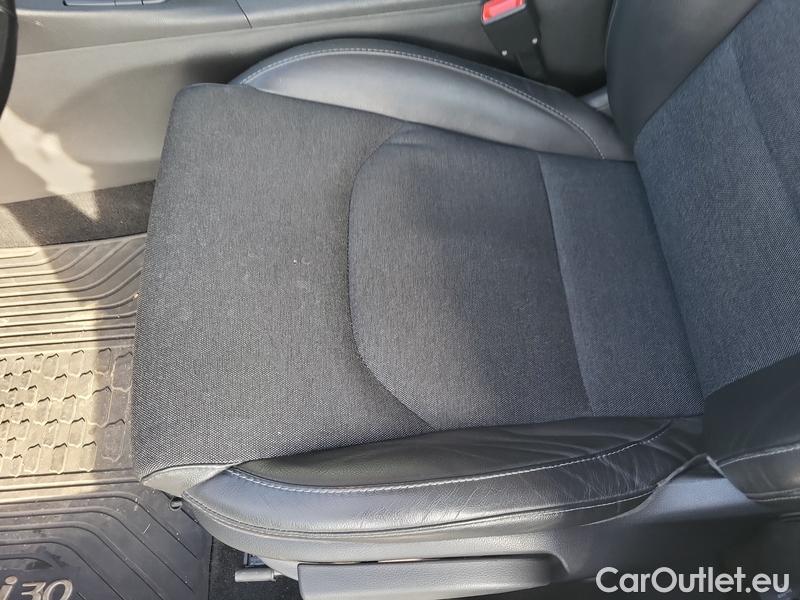  Hyundai  i30   cw (PD)(2017->)  kom.1.6CRDi 115 Style #13