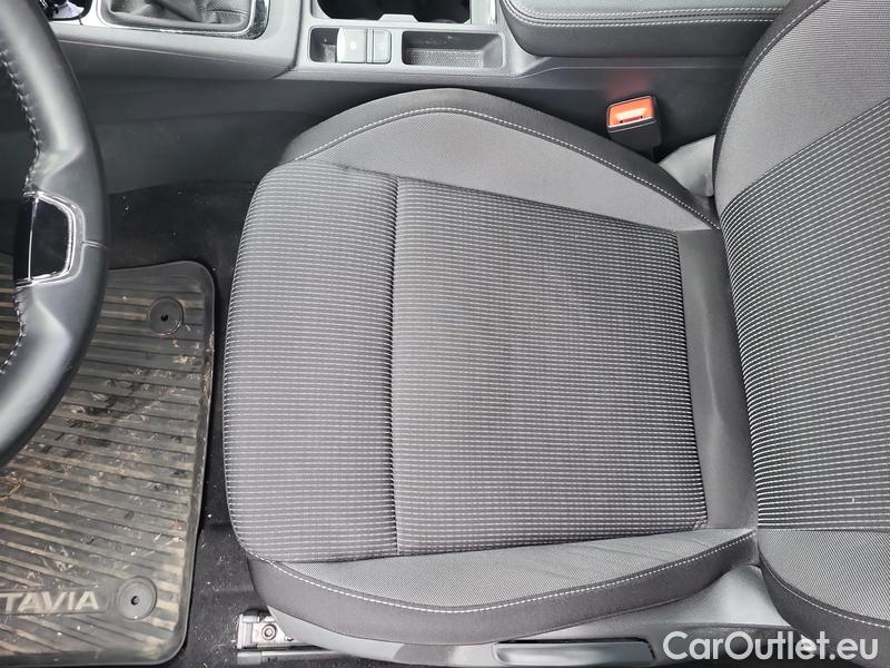  Skoda  Octavia  Combi (NX3)(2020) Oct.Combi 2.0TDI 85 Ambition #6