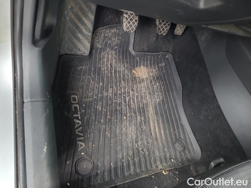  Skoda  Octavia  Combi (NX3)(2020) Oct.Combi 2.0TDI 85 Ambition #6