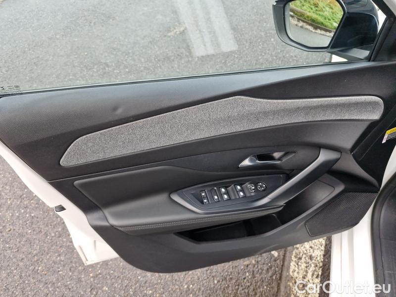  Peugeot  308 -SW  (P5) (2021)  SW 1.2PT 130 Allure P.AT #8