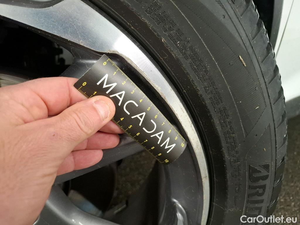  DS  DS7 DS DS 7 Crossback / 2017 / 5P / SUV BlueHDi 130 Automatique BASTILLE + #5