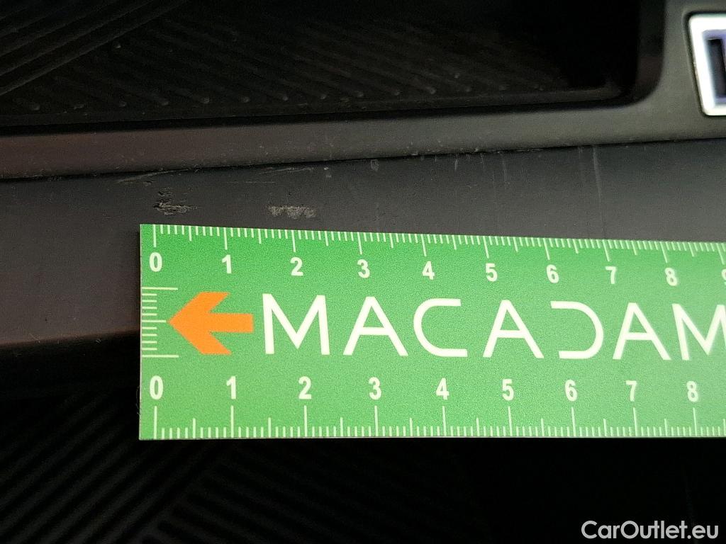  Citroen  C4 CITROEN  X / 2022 / 4P / Berline PureTech 130 S&S EAT8 Feel Pack #47