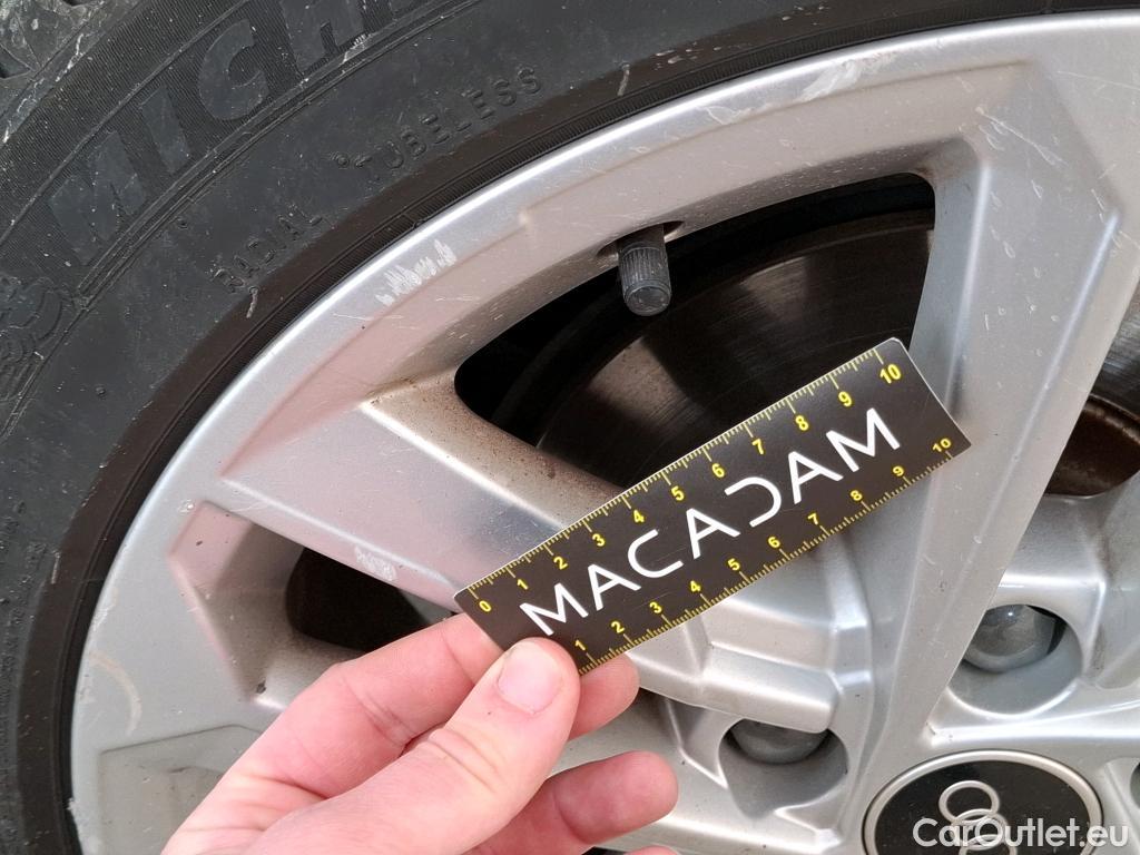  Audi  A3 AUDI  Sportback / 2020 / 5P / Berline 40 TFSI e 204 S Tronic Business Line #23