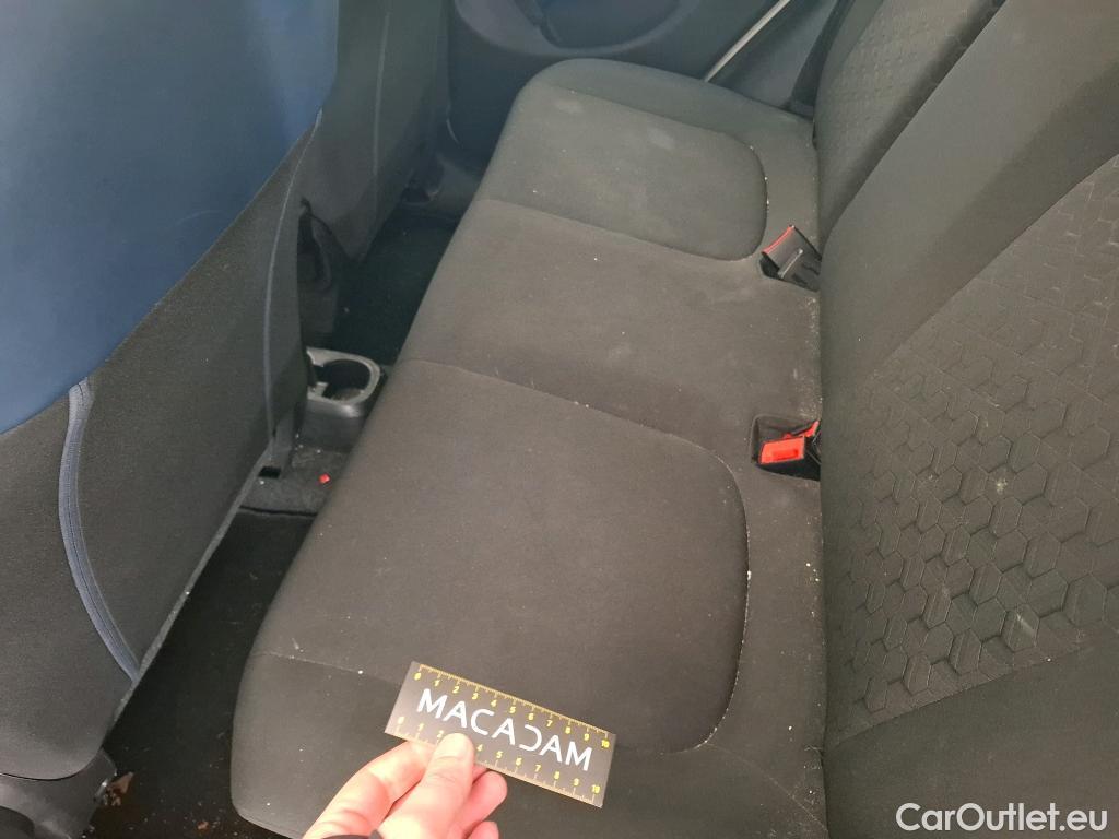  Fiat  Panda FIAT  / 2012 / 5P / Berline 1.0 70ch BSG S/S City Cross #54