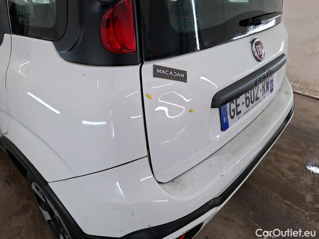  Fiat  Panda FIAT  / 2012 / 5P / Berline 1.0 70ch BSG S/S City Cross #11