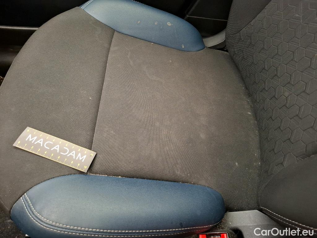  Fiat  Panda FIAT  / 2012 / 5P / Berline 1.0 70ch BSG S/S City Cross #52