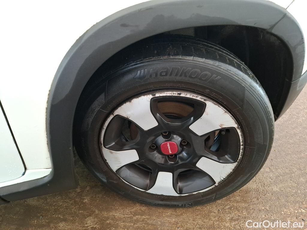  Fiat  Panda FIAT  / 2012 / 5P / Berline 1.0 70ch BSG S/S City Cross #50