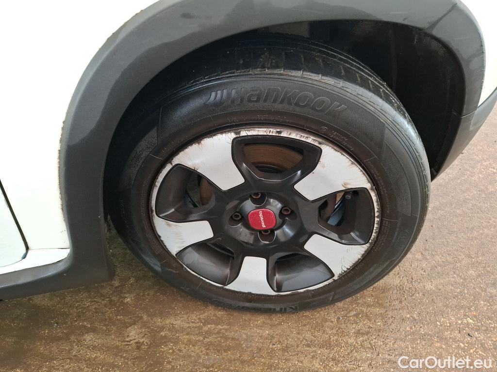  Fiat  Panda FIAT  / 2012 / 5P / Berline 1.0 70ch BSG S/S City Cross #37