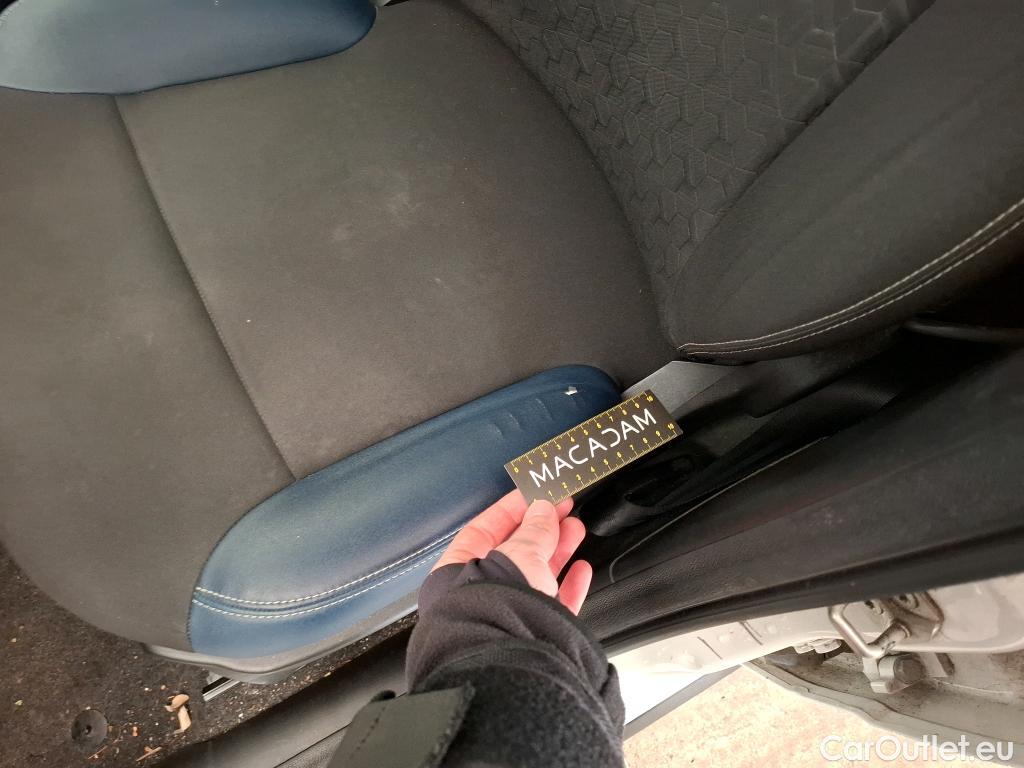  Fiat  Panda FIAT  / 2012 / 5P / Berline 1.0 70ch BSG S/S City Cross #31