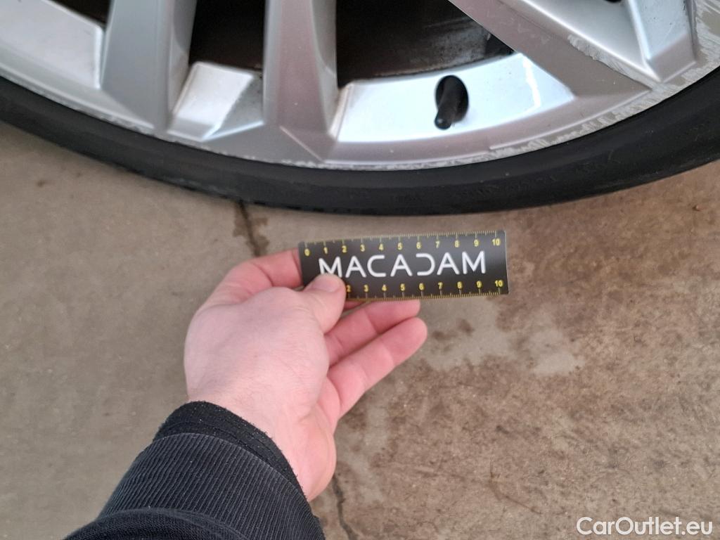  Audi  A3 AUDI  Sportback / 2020 / 5P / Berline 40 TFSI e 204 S Tronic Business Line #9