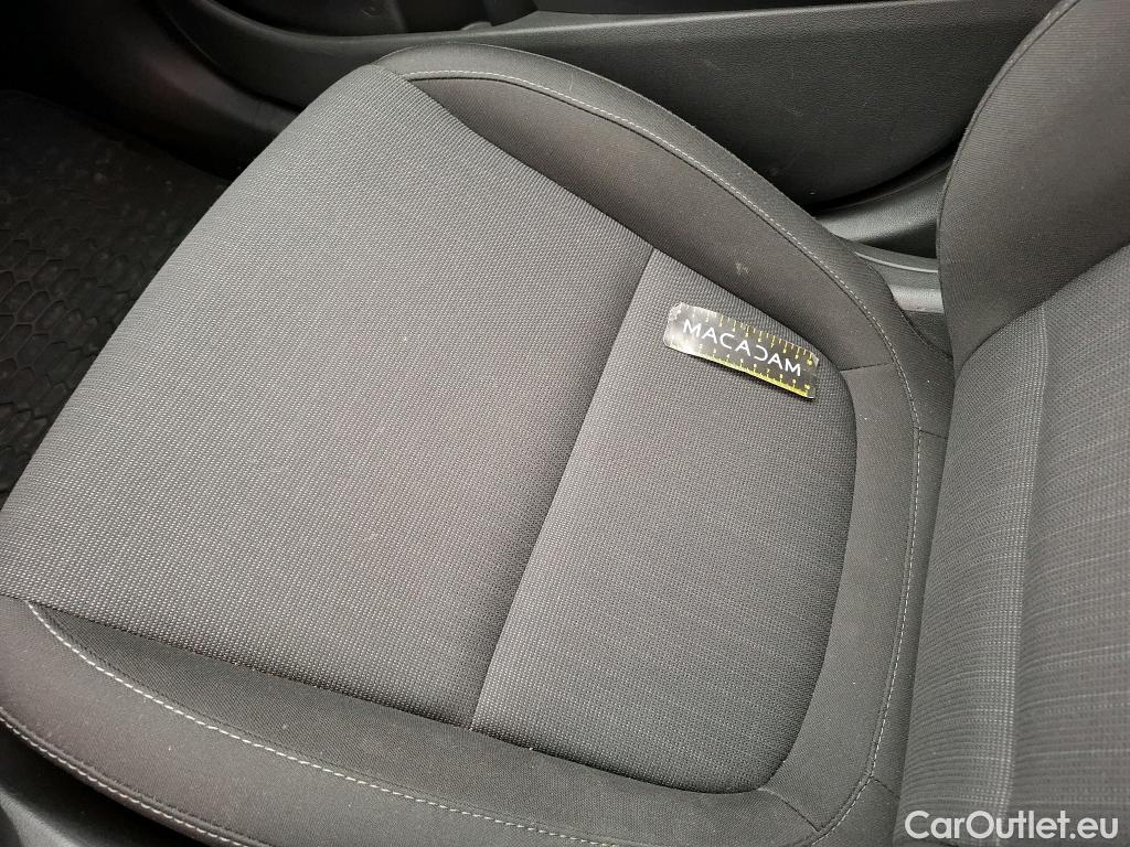  Hyundai  Konna Kona Business Hybrid 2WD 1.6 GDI 140CV BVA6 E6d #3