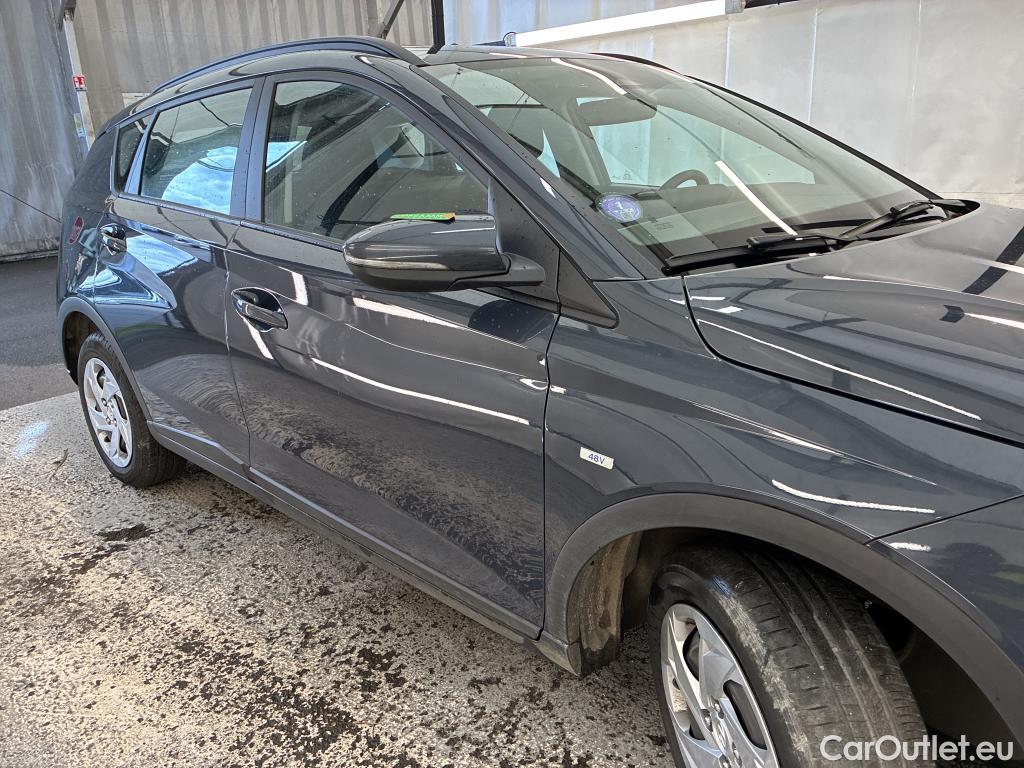  Hyundai  Bayon  / 2021 / 5P / SUV 1.0 T-GDI 100 HYBRID 48V INITIA / TRANSFO VP/VF #18