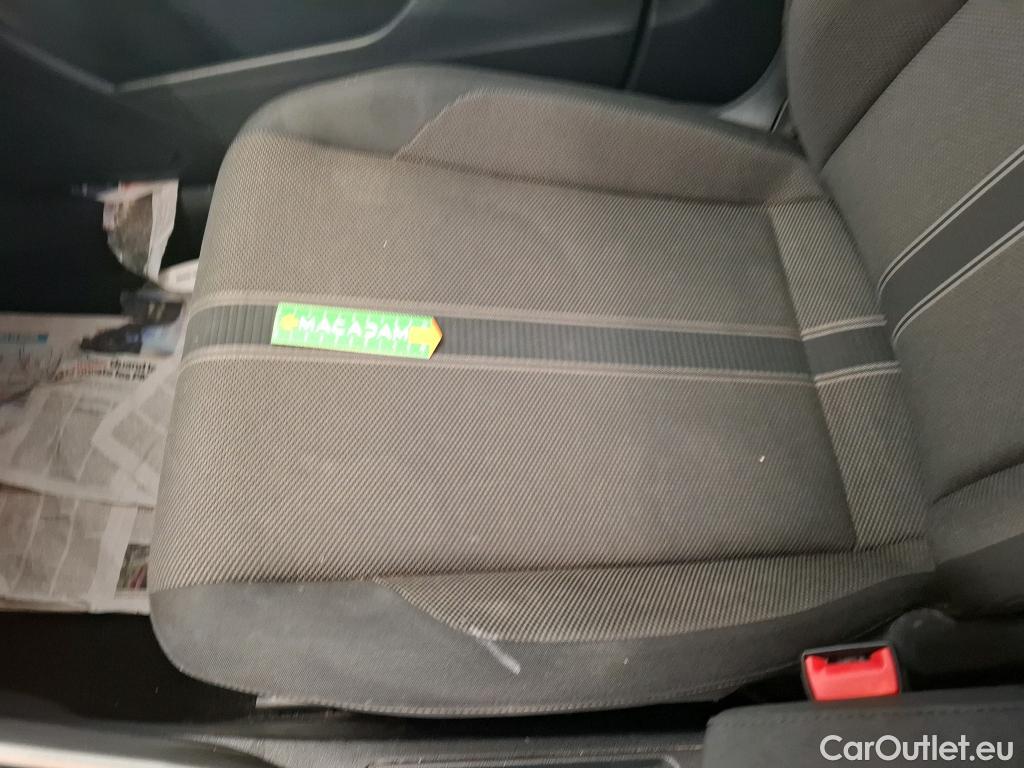  Volkswagen  T-ROC VOLKSWAGEN  / 2017 / 5P / SUV 2.0 TDI 150 LOUNGE BUSINESS DSG7 #5