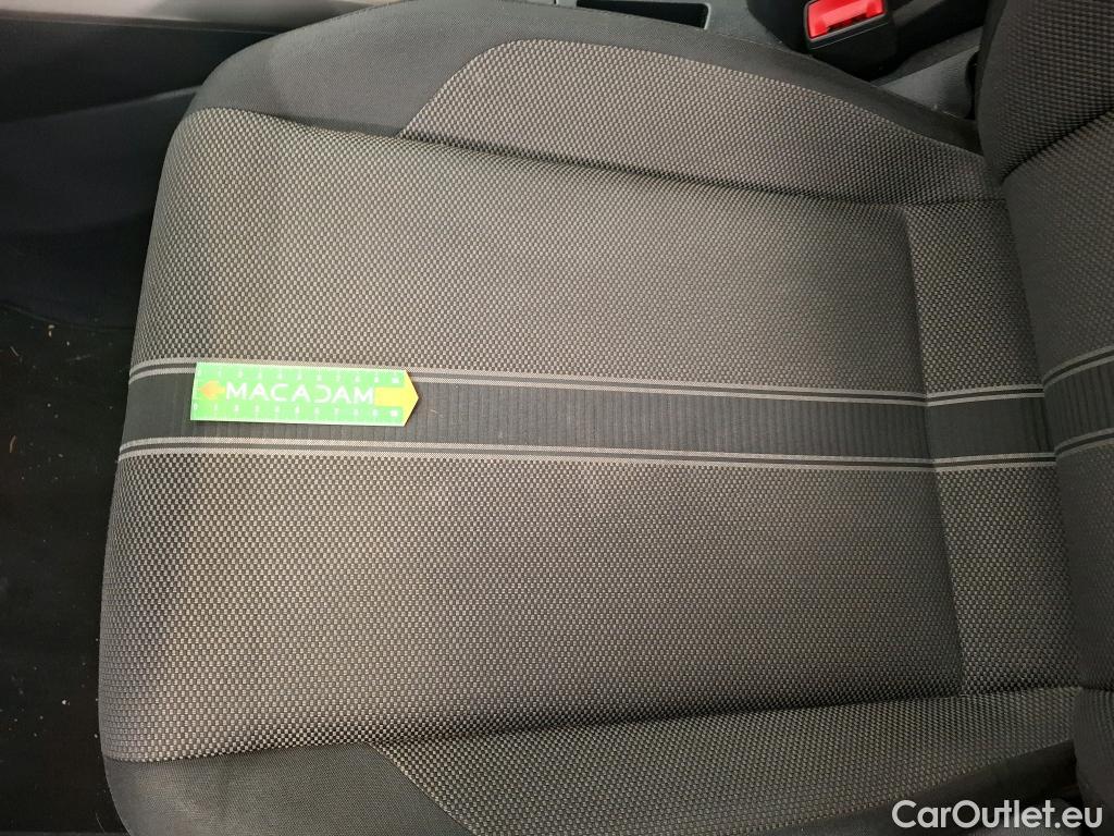  Volkswagen  T-ROC VOLKSWAGEN  / 2017 / 5P / SUV 2.0 TDI 150 LOUNGE BUSINESS DSG7 #4