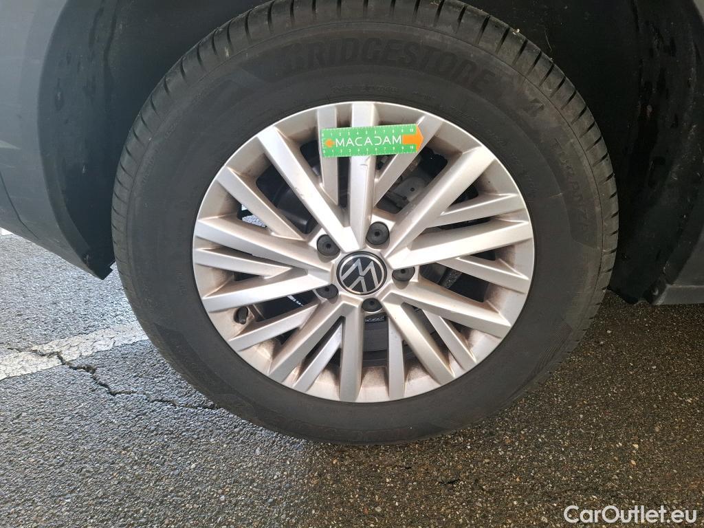  Volkswagen  T-ROC VOLKSWAGEN  / 2017 / 5P / SUV 2.0 TDI 150 LOUNGE BUSINESS DSG7 #1