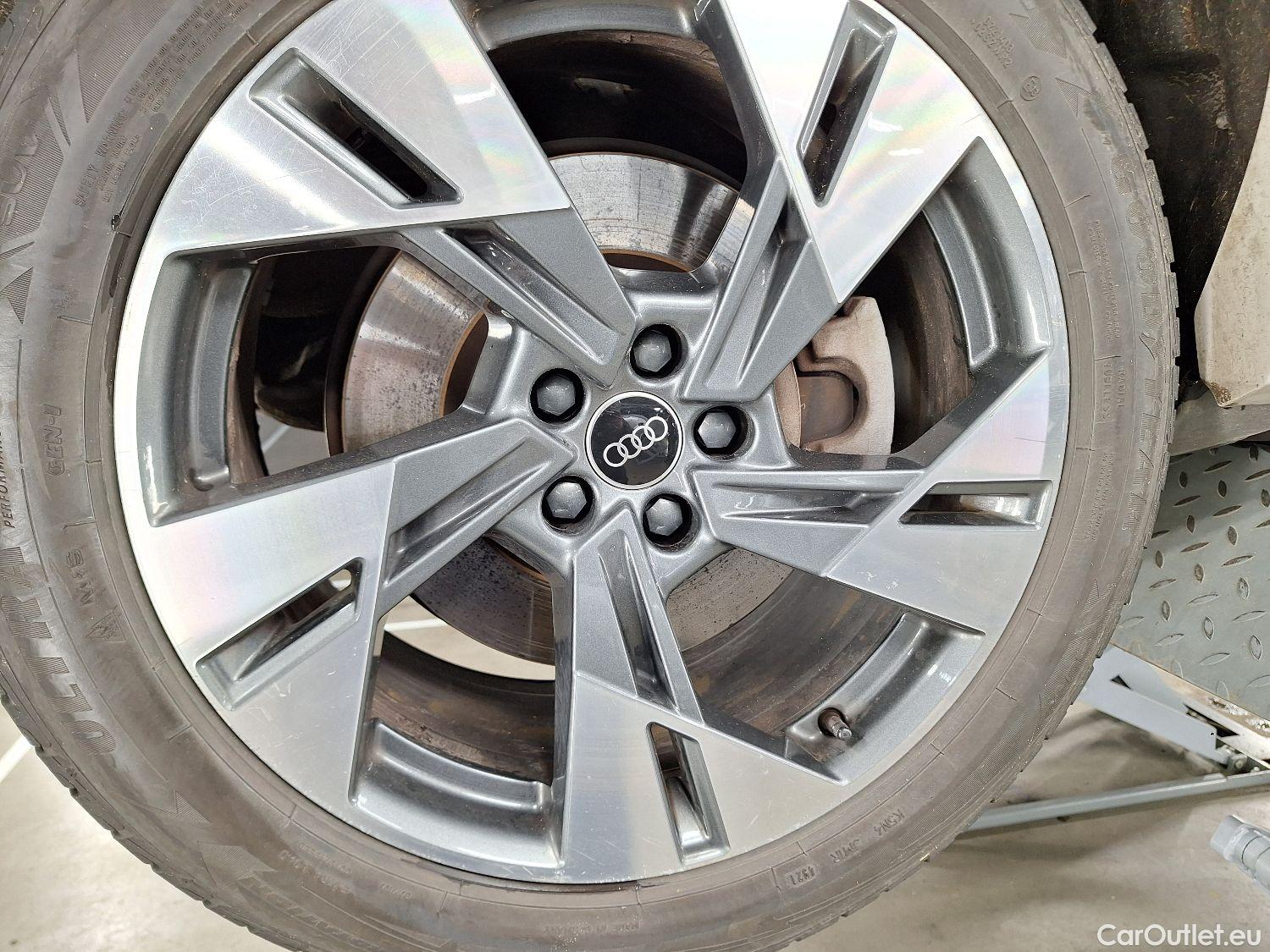  Audi  E-TRON Audi,  SB '19 BEV, Audi  Sportback 50 Quattro S-Line 5d #7