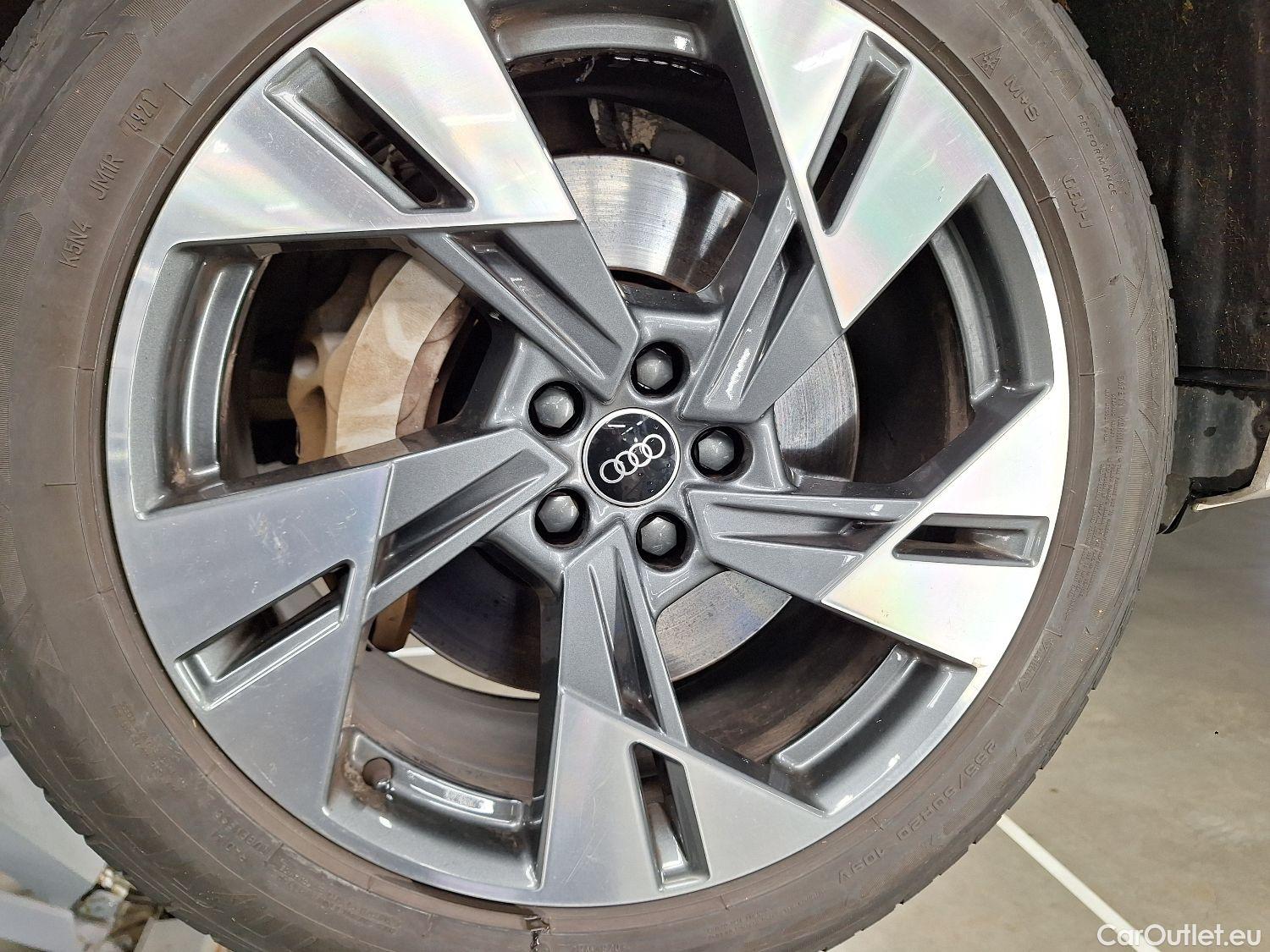  Audi  E-TRON Audi,  SB '19 BEV, Audi  Sportback 50 Quattro S-Line 5d #3