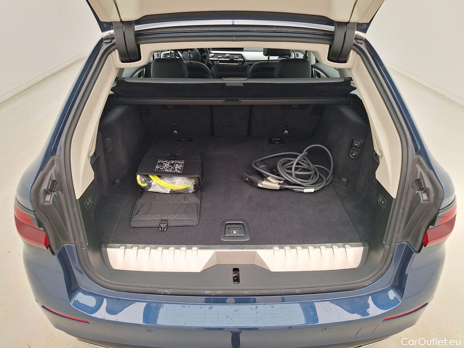  Bmw  Serie 5 BMW, 5-ser To FL'20 PHEV, BMW 5 Reeks Touring 520e 150kW 5d #2