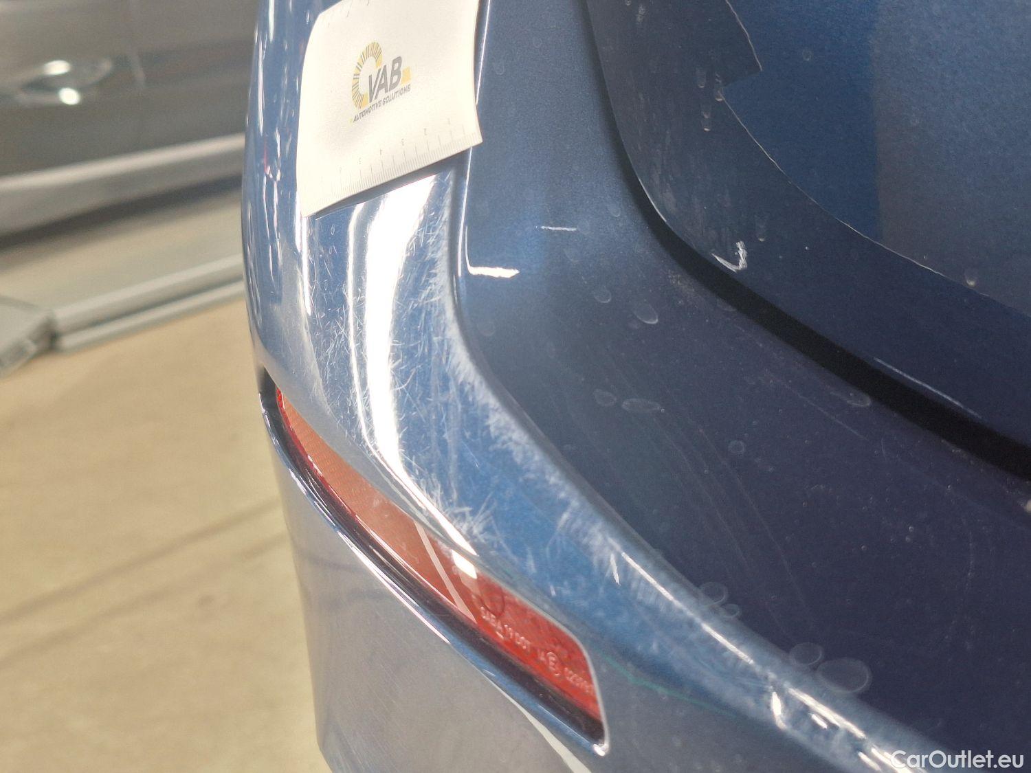  Bmw  Serie 5 BMW, 5-ser To FL'20 PHEV, BMW 5 Reeks Touring 520e 150kW 5d #16