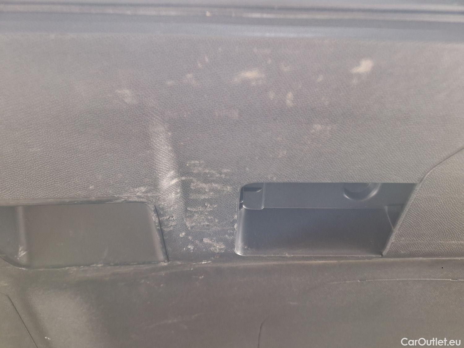  Peugeot  5008 Peugeot,  FL'20, Peugeot  1.5 BlueHDi 96kW S&S Allure 5d #59