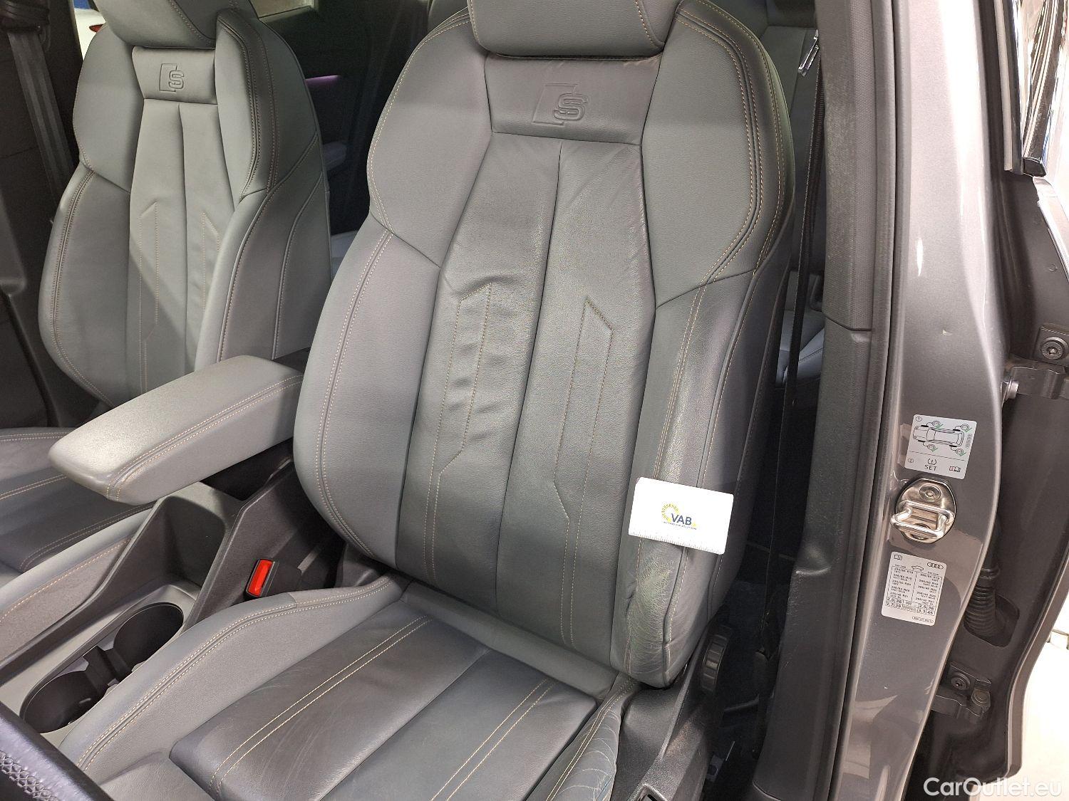  Audi  Q4 E-Tron Audi,  '21 BEV, Audi  40 e-tron Edition One Grey 5d #3