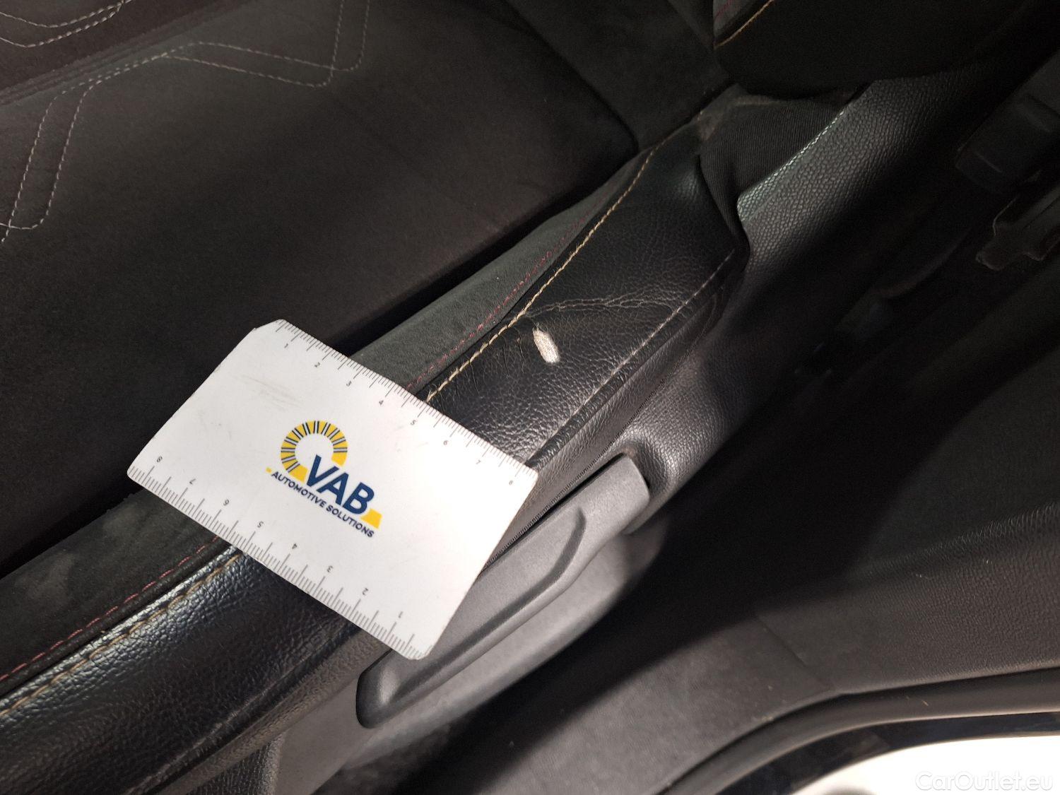  Citroen  DS 7 CROSSBACK DS, DS7 CB '17,  1.5 BlueHDi 130 Auto PERFORMANCE Li #2