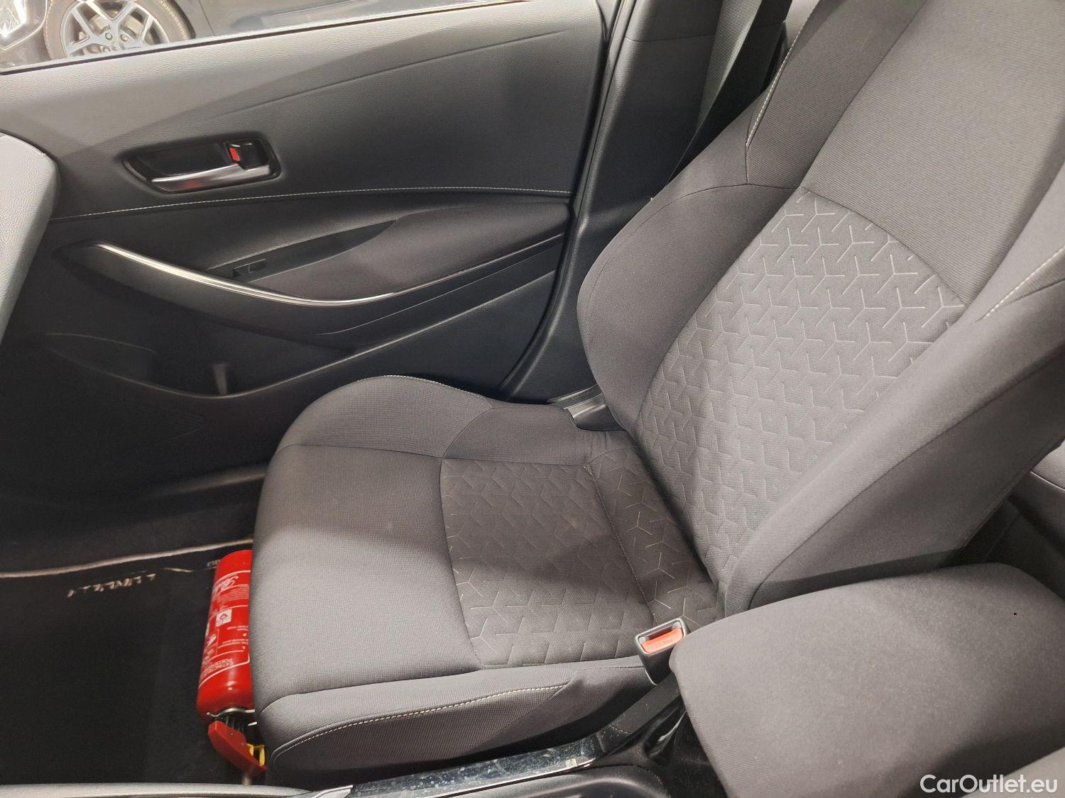  Toyota  Corolla Toyota,  TS '19, Toyota  Touring Sports 1.8 Hybrid Dynamic e #57