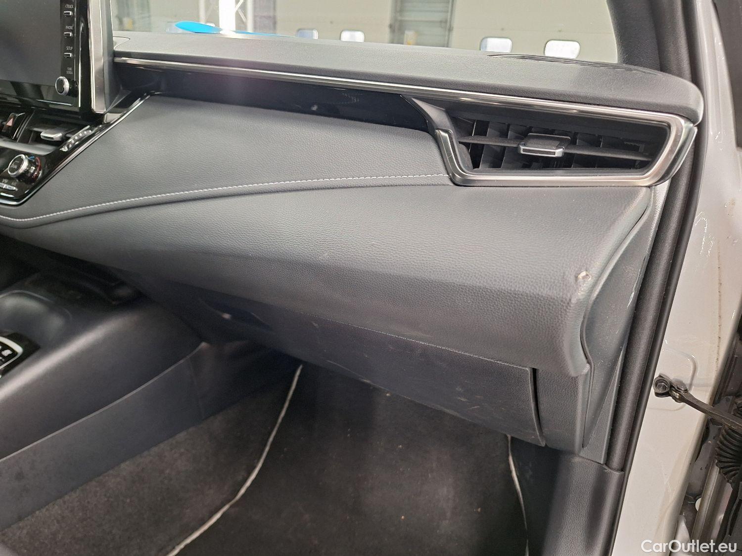  Toyota  Corolla Toyota,  TS '19, Toyota  Touring Sports 1.8 Hybrid Dynamic e #45