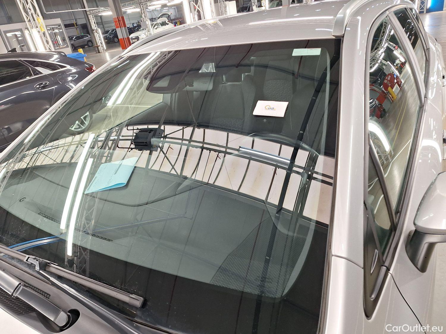  Toyota  Corolla Toyota,  TS '19, Toyota  Touring Sports 1.8 Hybrid Dynamic e #59