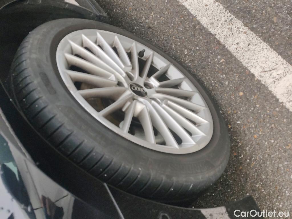  Audi  A3 AUDI  / 2020 / 5P / berlina con portón Sportback Advanced 35 TDI 110kW S tronic #9