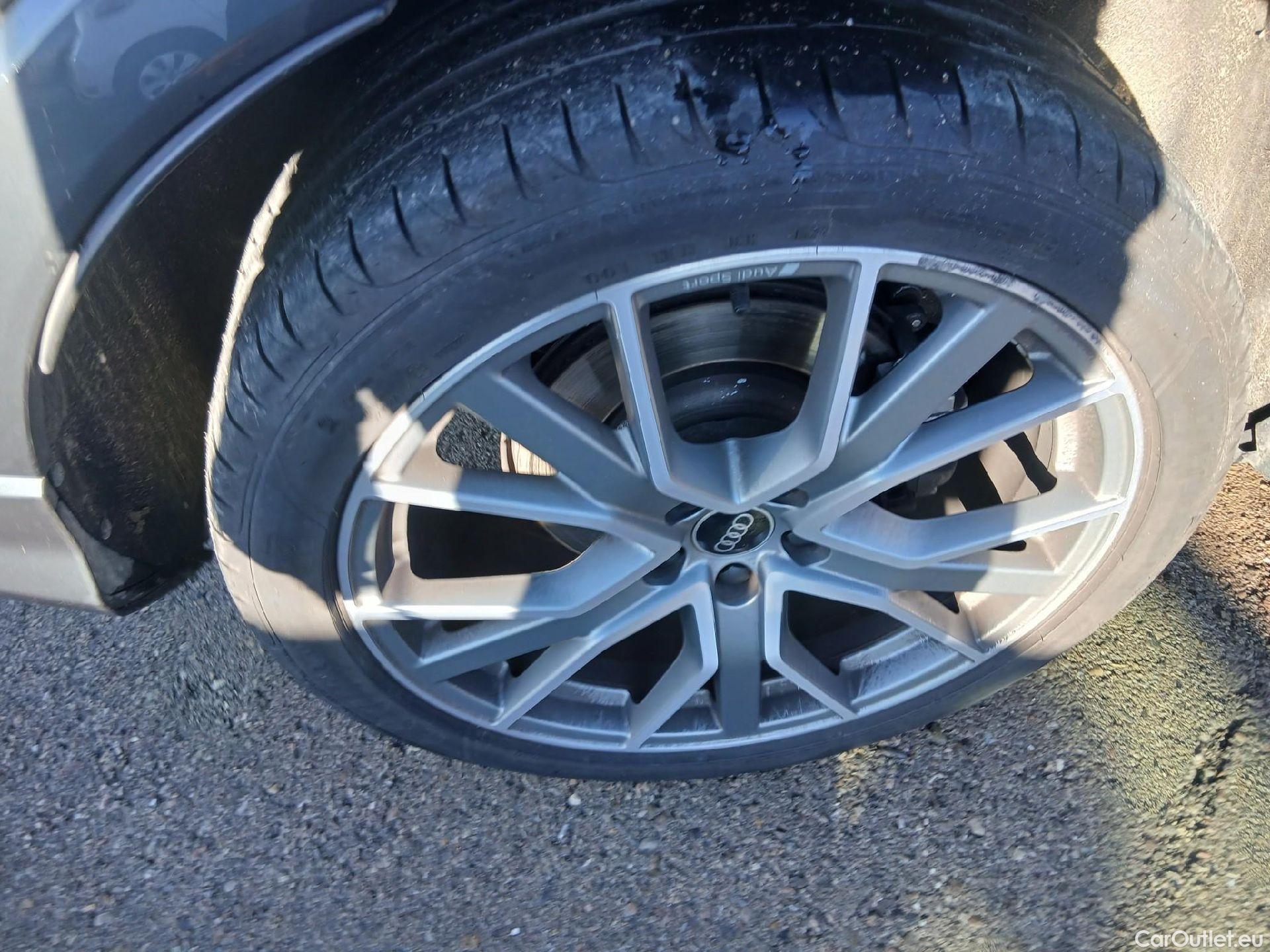  Audi  Q3 AUDI  Sportback / 2019 / 5P / todoterreno 45 TFSI 180kW S tronic Quattr Black Line #19