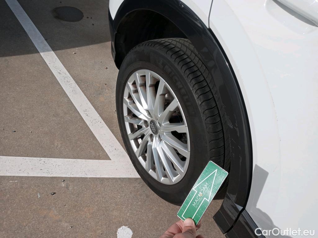  Audi  Q2 AUDI  / 2016 / 5P / todoterreno Design 30 TFSI 85kW (116CV) #37