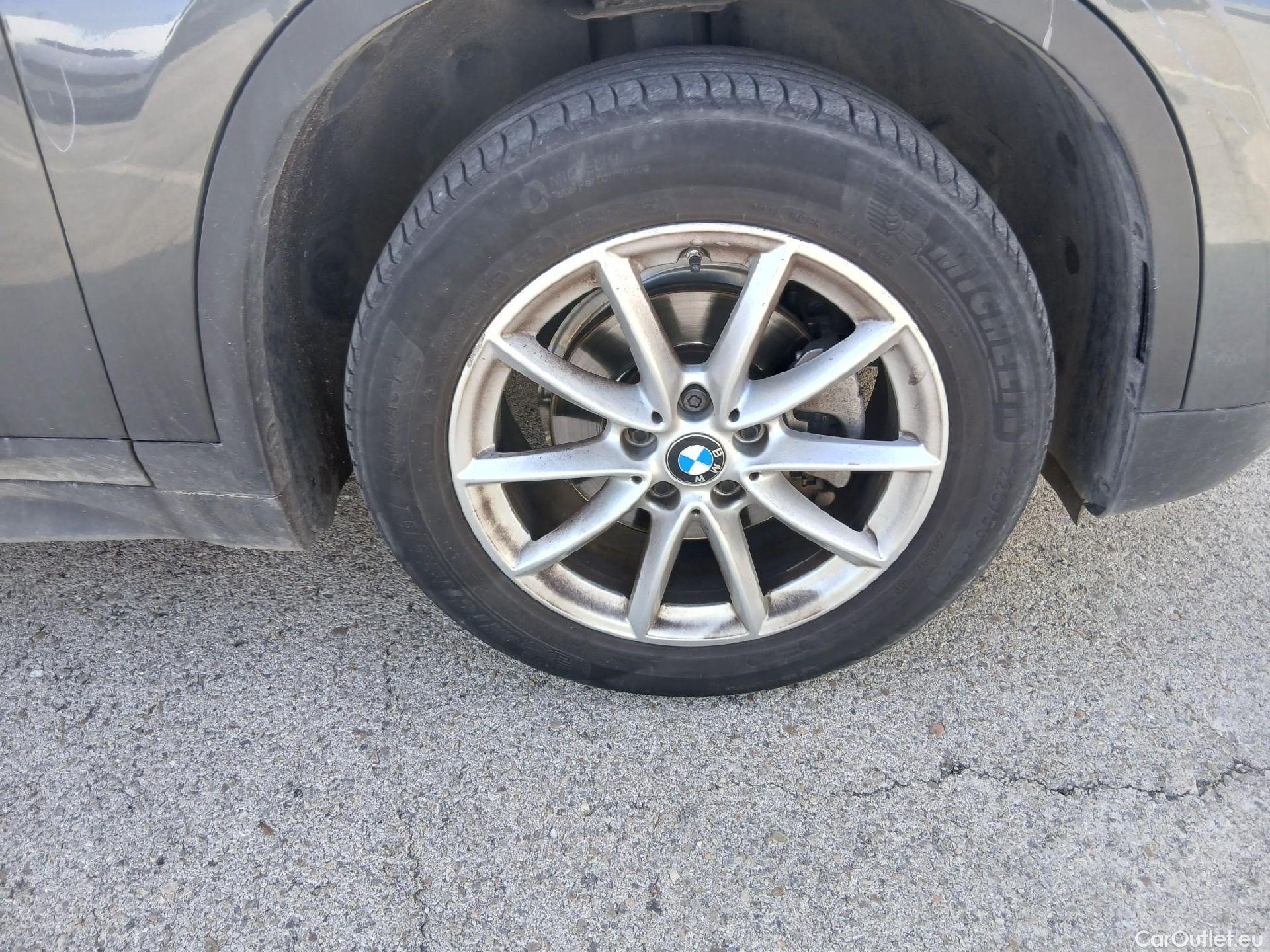  Bmw  X1 BMW  / 2015 / 5P / todoterreno sDrive16d #48