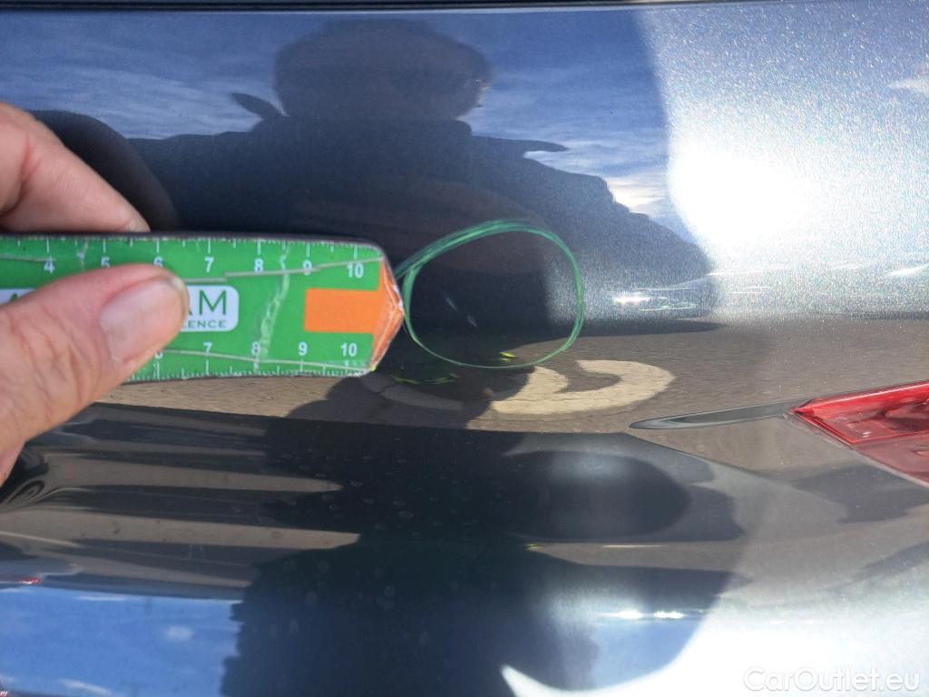  Bmw  X2 BMW  / 2017 / 5P / todoterreno sDrive18d (AC) #44