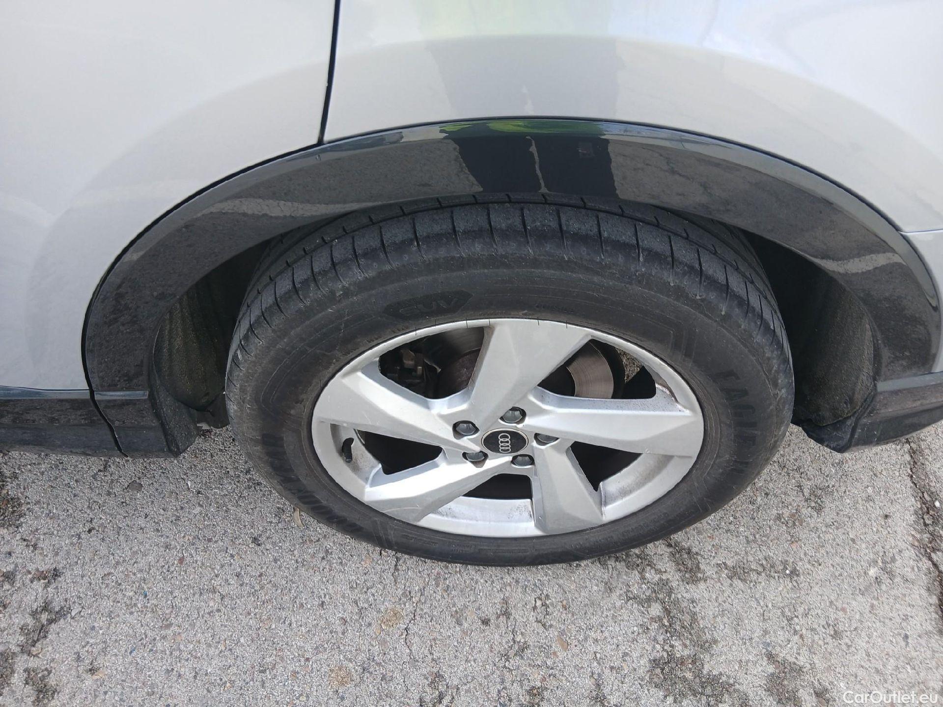  Audi  Q3 AUDI  / 2018 / 5P / todoterreno Advanced 35 TFSI 110kW (150CV) S tronic #2